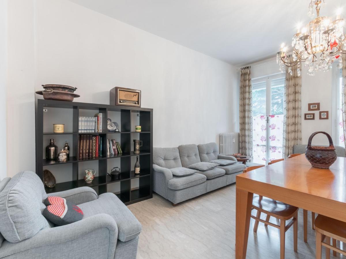 Flaminia Bright & Roomy Apartment 佩萨罗 外观 照片