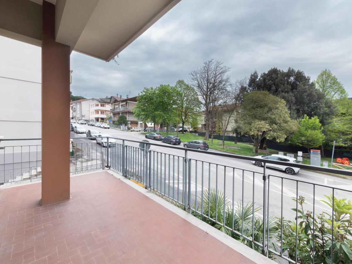 Flaminia Bright & Roomy Apartment 佩萨罗 外观 照片