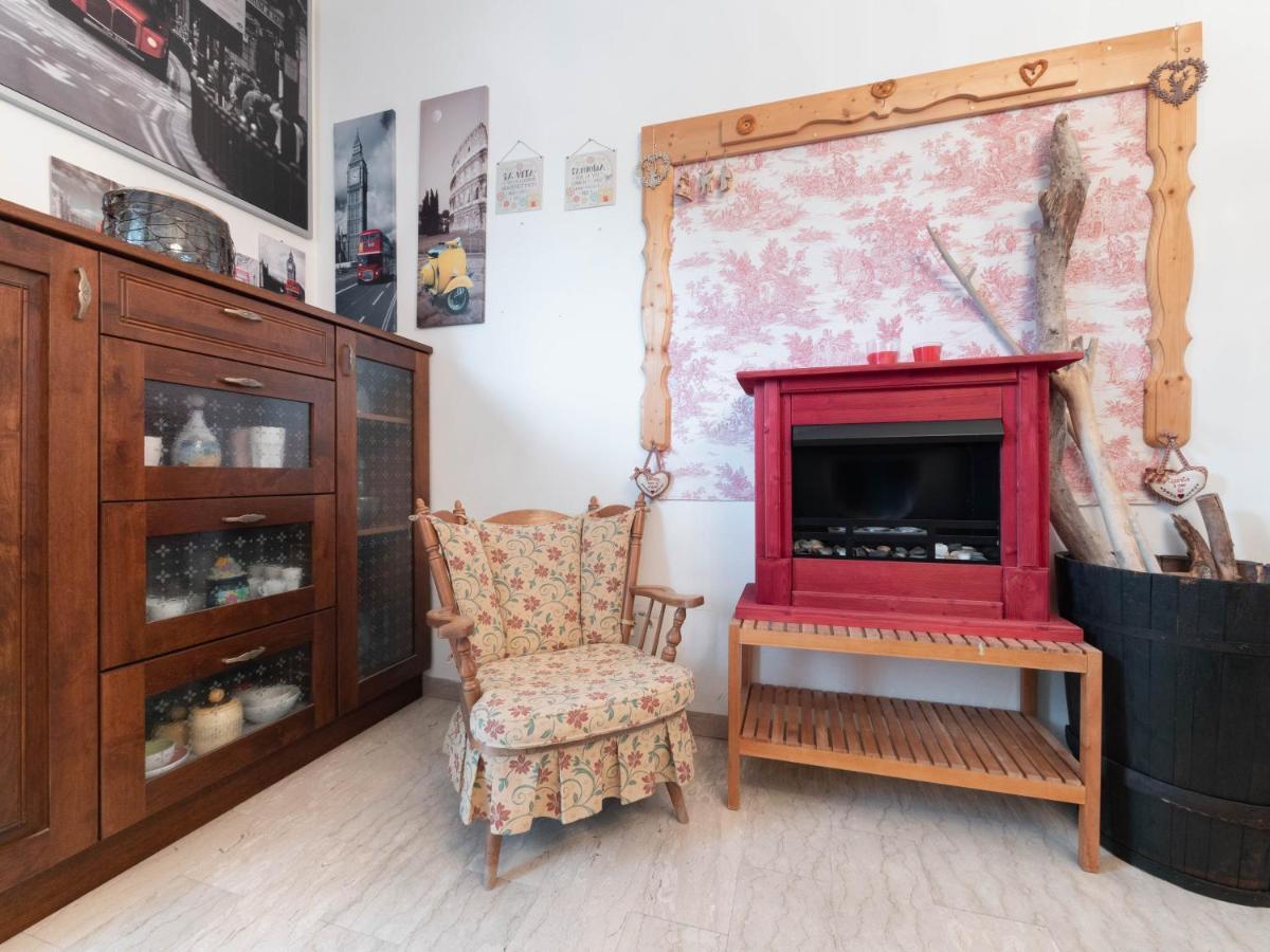 Flaminia Bright & Roomy Apartment 佩萨罗 外观 照片