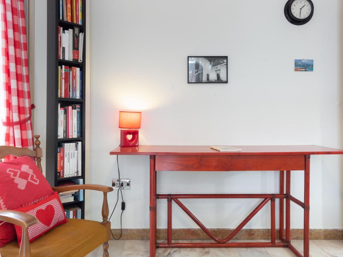 Flaminia Bright & Roomy Apartment 佩萨罗 外观 照片